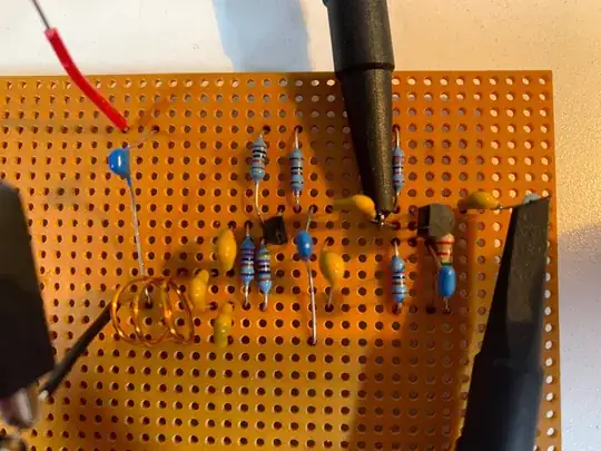 photo of 82 MHz Colpitts oscillator feeding JFET buffer