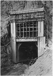 Sluice gate outlet