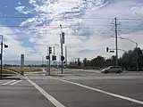 United States (California):crossing:signals=separatecrossing:light=nocrossing:markings=lines
