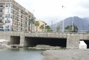 Be careful, this not a tunnel=culvert but a tunnel=flooded (this is an entrance to culvert over one kilometre long)